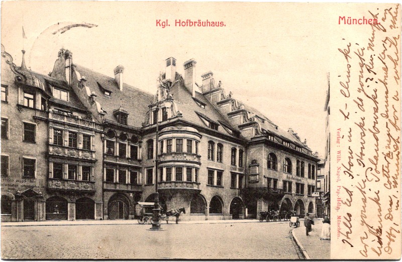 a black and white photo of a building